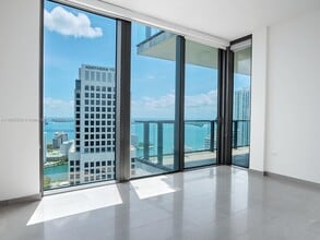 68 SE 6th St, Unit 3705 in Miami, FL - Building Photo - Building Photo