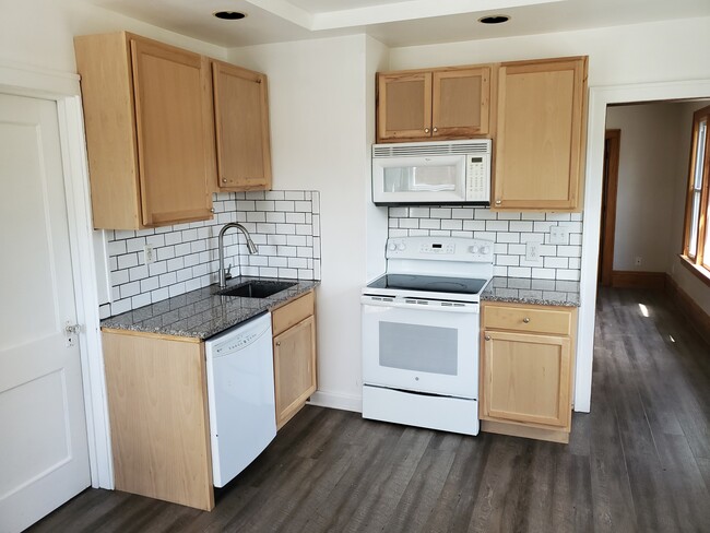 401 Morgan Ave N, Unit Floor 2 in Minneapolis, MN - Building Photo - Building Photo