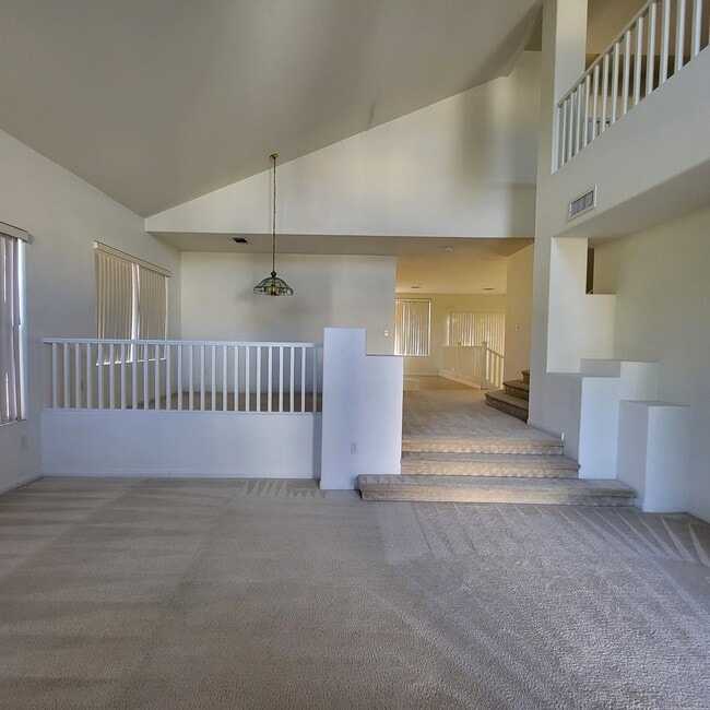 211 Tayman Park Ave in Las Vegas, NV - Building Photo - Building Photo