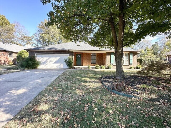 3016 N Quail Creek Dr in Fayetteville, AR - Building Photo - Building Photo