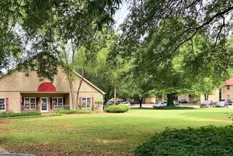 Park Hills Apartments in Cleveland, TN - Foto de edificio - Building Photo