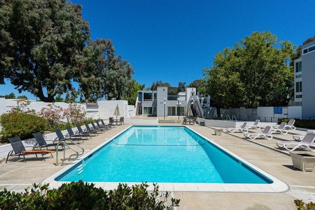 1091 Shell Blvd in Foster City, CA - Building Photo - Building Photo