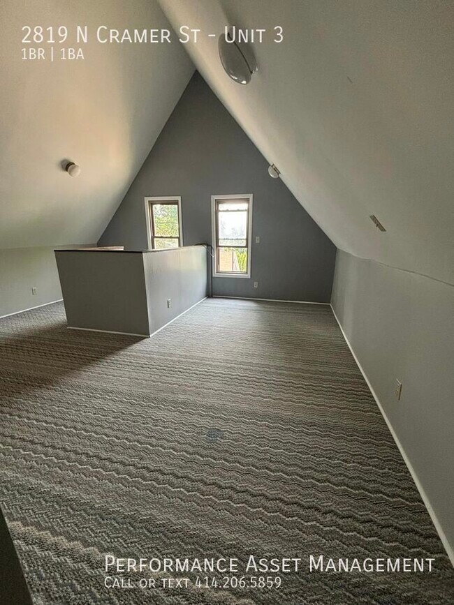2819 N Cramer St-Unit -Unit 3 in Milwaukee, WI - Building Photo - Building Photo