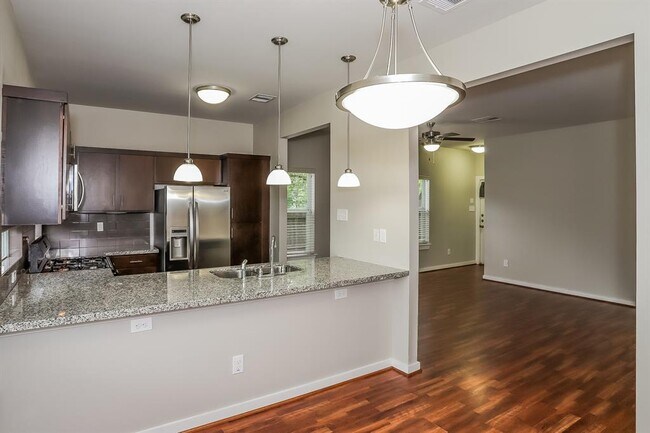 4327 Darter St in Houston, TX - Building Photo - Building Photo