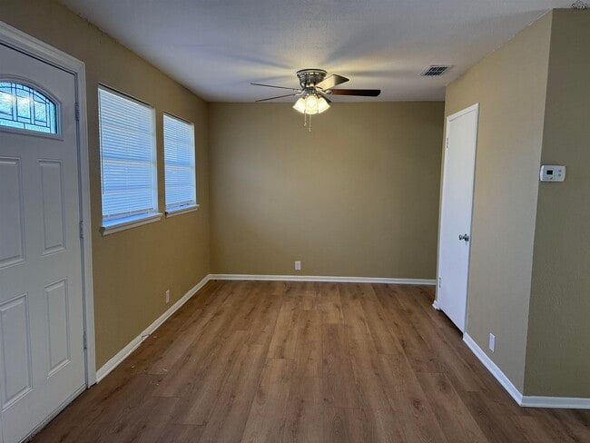 1325 Oakhurst Dr in Wichita Falls, TX - Building Photo - Building Photo