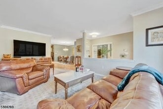 587 Glasmere Rd in Mahwah, NJ - Building Photo - Building Photo