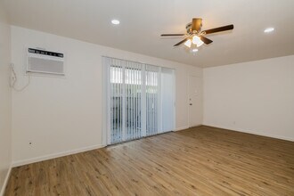 Park Hills Place in Sacramento, CA - Building Photo - Interior Photo