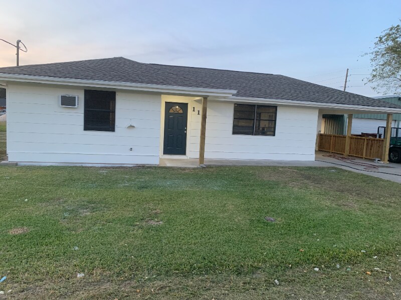 110 St Peter St in Raceland, LA - Building Photo