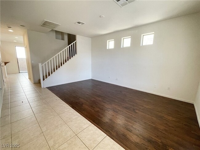 1838 Versante Ave in Las Vegas, NV - Foto de edificio - Building Photo