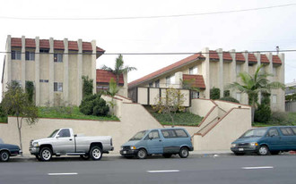 739 W 1st St Apartments