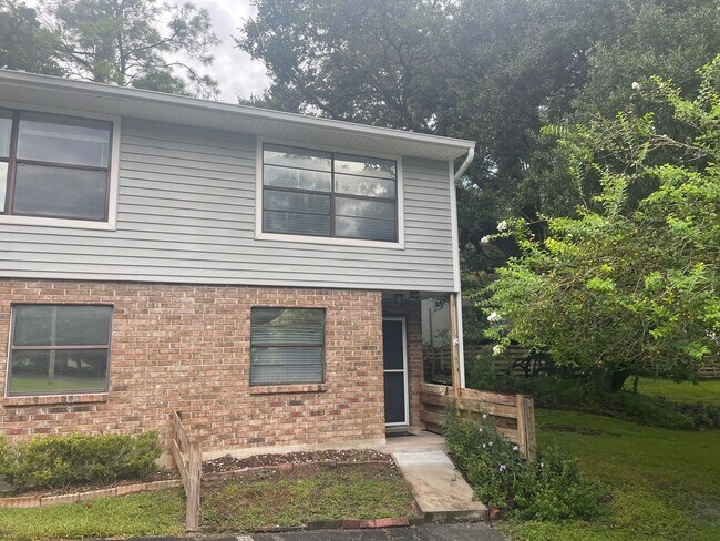 property at 4602 SW 45th Ln