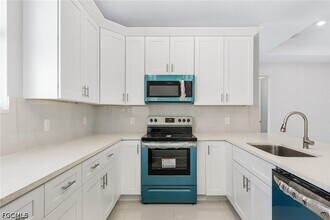 2045 NW 3rd St in Cape Coral, FL - Building Photo - Building Photo