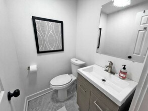 216 E Liberty St in Cincinnati, OH - Building Photo - Building Photo