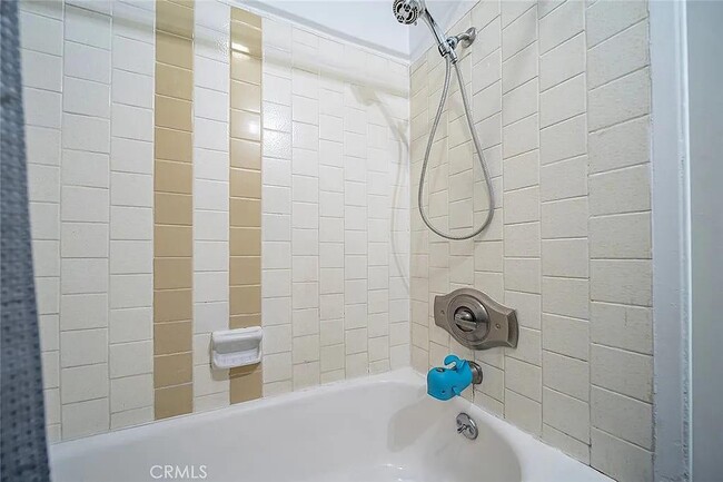 1222 N Olive Dr in West Hollywood, CA - Building Photo - Building Photo