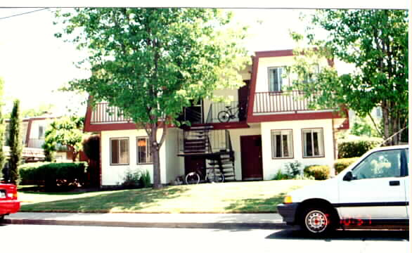 2702 Jones Rd in Walnut Creek, CA - Building Photo - Building Photo