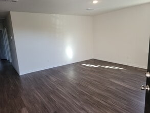 5113 Avenue G in Fort Worth, TX - Foto de edificio - Building Photo