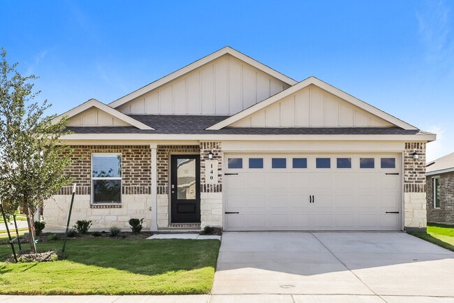 property at 140 Glenwood Dr