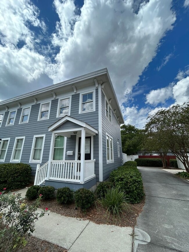 112 W 31st Ln in Savannah, GA - Building Photo - Building Photo