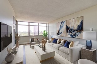 3050 Pharmacy Avenue in Toronto, ON - Building Photo