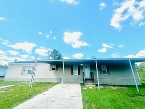 207 Juniper Rd in Sulphur, LA - Building Photo - Building Photo