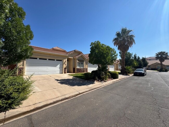 2548 W 225 N in Hurricane, UT - Building Photo - Building Photo