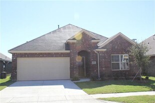 2412 Eppright Dr in Little Elm, TX - Building Photo