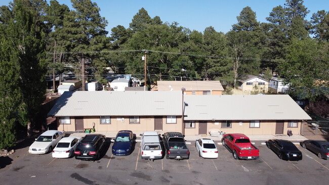 2714 N Izabel St in Flagstaff, AZ - Building Photo - Building Photo