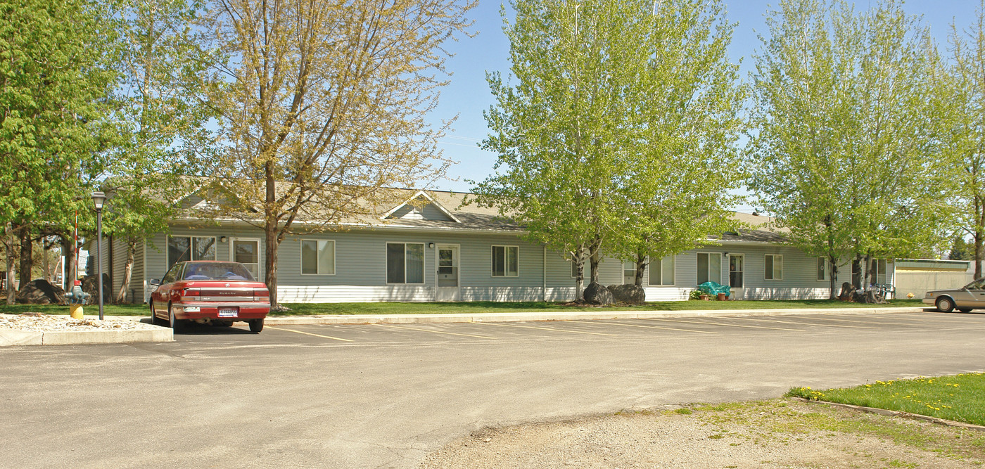 Sarah Street Apartments in Hayden, ID - Foto de edificio