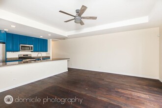 2307 W Wolfram St in Chicago, IL - Building Photo - Building Photo