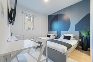 5851 W 88th St, Unit 304-88 in Los Angeles, CA - Building Photo