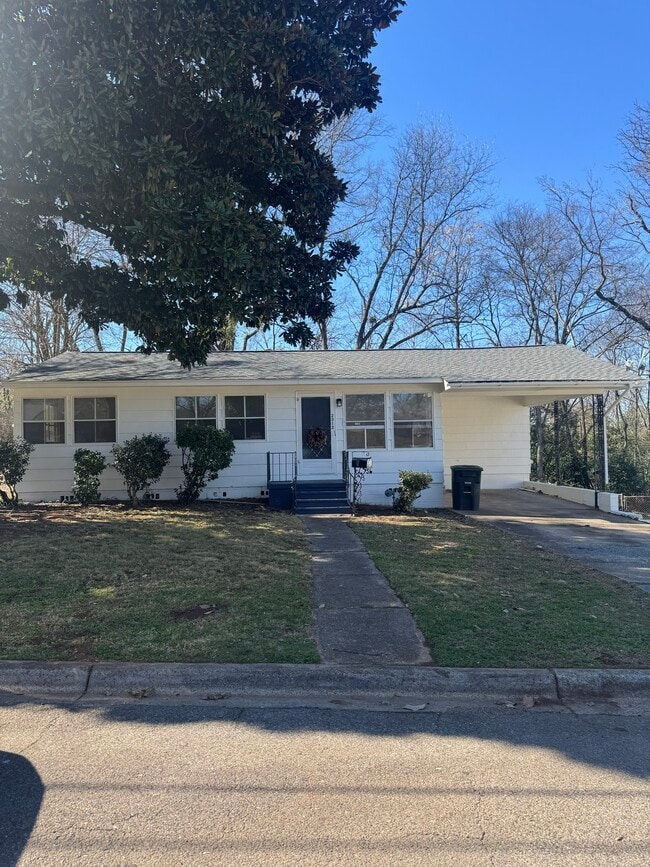 property at 2312 Center Pl S