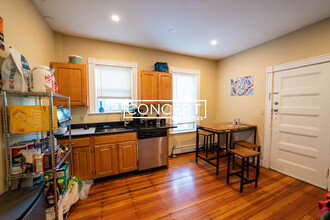 63 Hillside St, Unit 1DY in Boston, MA - Building Photo - Building Photo