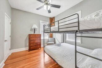 925 S Sarah St in St. Louis, MO - Building Photo - Building Photo