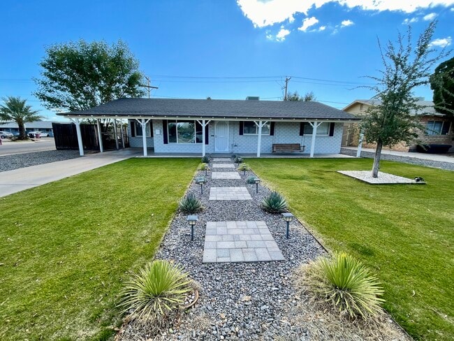 7337 E Almeria Rd in Scottsdale, AZ - Building Photo - Building Photo