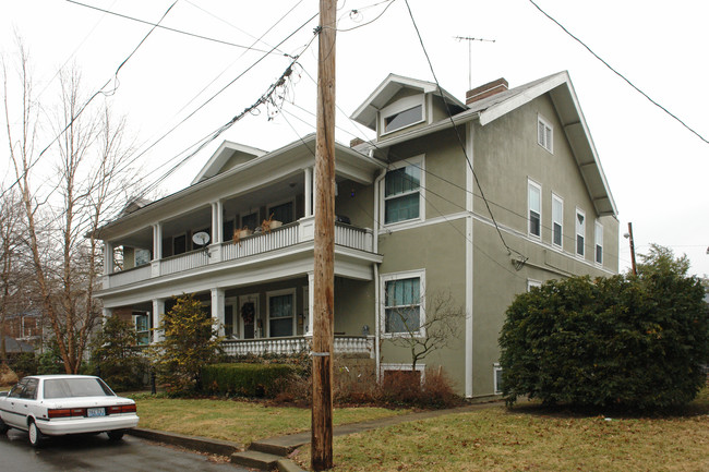 113 Forest Ct in Louisville, KY - Foto de edificio - Building Photo