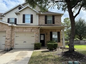 8131 Montague Manor Ln in Houston, TX - Building Photo