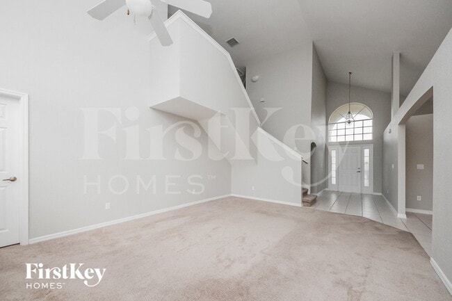 301 Balmoral Ct in Davenport, FL - Foto de edificio - Building Photo