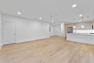 525 AVENUE E in Bayonne, NJ - Building Photo - Building Photo