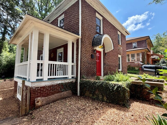 property at 72 Buchanan Ave
