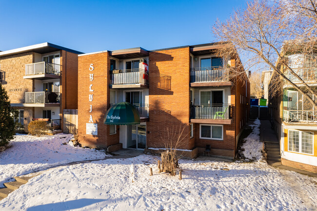 1743 13th St SW in Calgary, AB - Building Photo - Building Photo