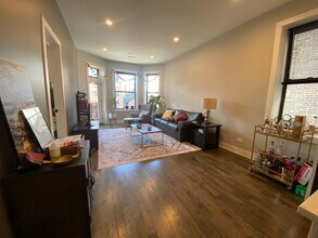 1215 N Wolcott Ave in Chicago, IL - Building Photo - Building Photo