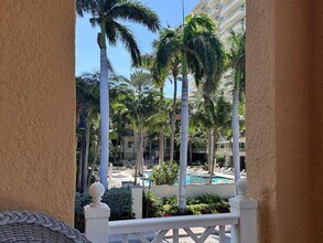 635 Casa Loma Blvd in Boynton Beach, FL - Building Photo - Building Photo