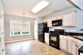 1012 Shaman Crossing in Murfreesboro, TN - Foto de edificio - Building Photo