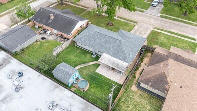 2407 Willowby Dr in Houston, TX - Building Photo - Building Photo