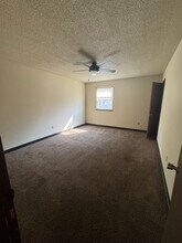 4525 W Bellview in Columbia, MO - Building Photo - Building Photo