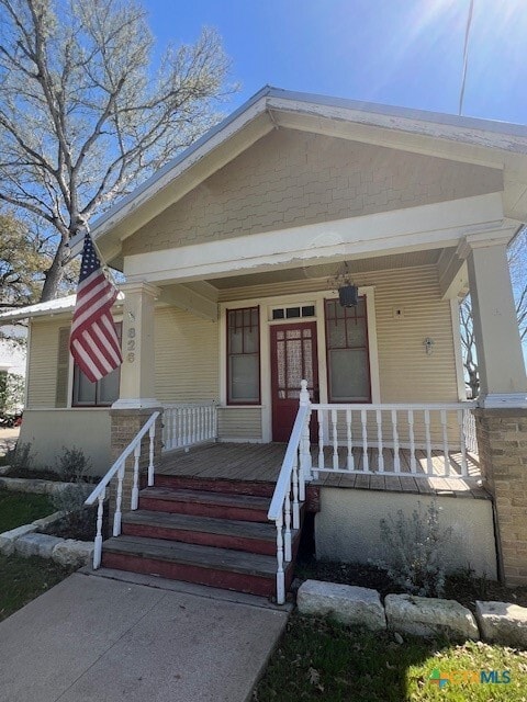 826 Mitchell St in Gonzales, TX - Foto de edificio - Building Photo