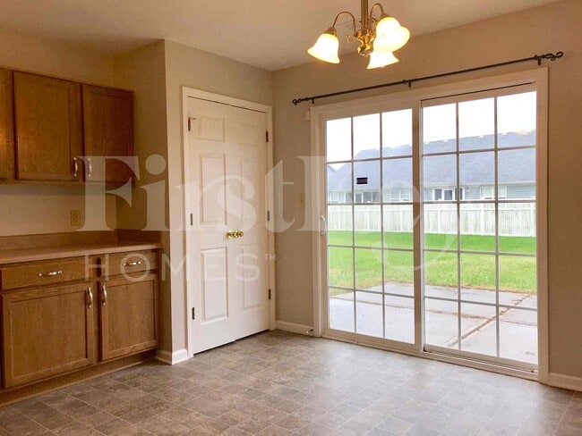 11521 Stoeppelwerth Dr, Unit B-306 in Indianapolis, IN - Building Photo - Building Photo