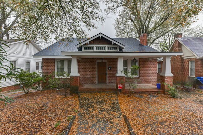 2204 College St in Columbia, SC - Foto de edificio - Building Photo