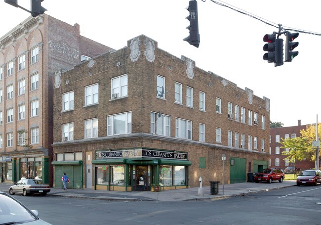 865 Park St in Hartford, CT - Building Photo - Building Photo