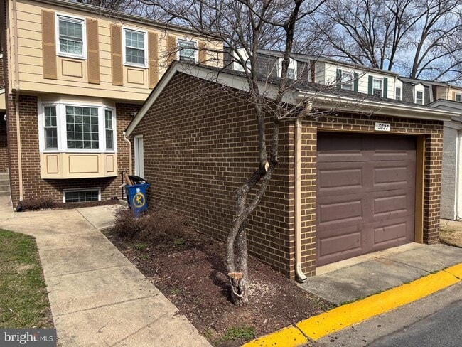 3827 Gawayne Terrace in Silver Spring, MD - Building Photo - Building Photo